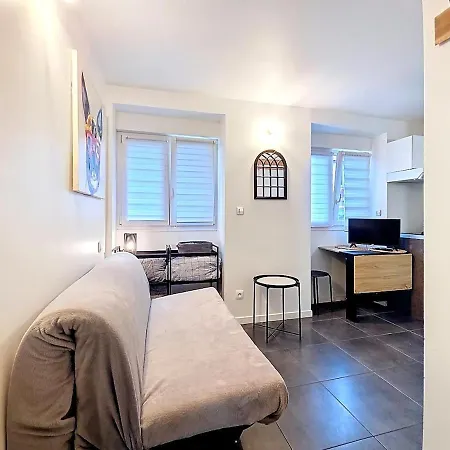 15 Minutes From Disney, Paris Apartmán
